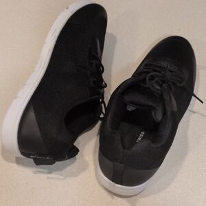 Alpine Swiss Black Knit Lace-Up Sneakers with White Sole